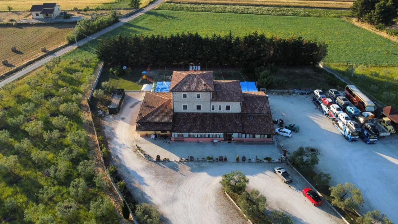 Agriturismo La Vecchia Cascina Di Paolo & Belinda Pietrelcina Exterior foto