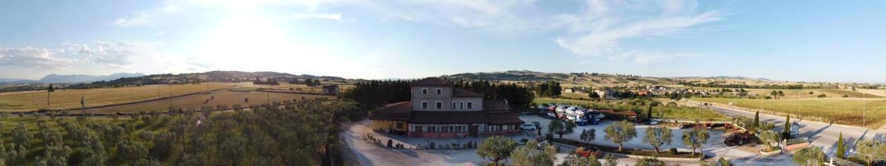 Agriturismo La Vecchia Cascina Di Paolo & Belinda Pietrelcina Exterior foto