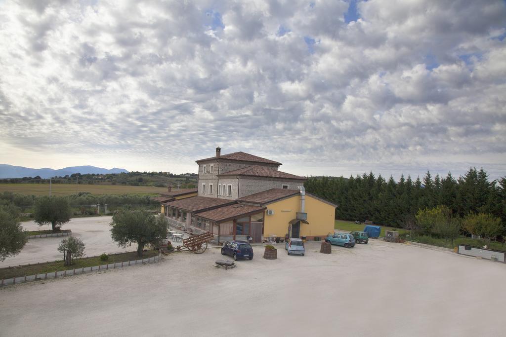 Agriturismo La Vecchia Cascina Di Paolo & Belinda Pietrelcina Exterior foto