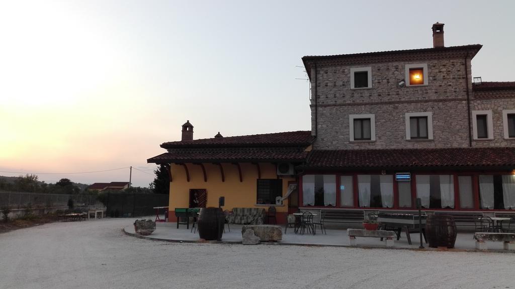 Agriturismo La Vecchia Cascina Di Paolo & Belinda Pietrelcina Exterior foto