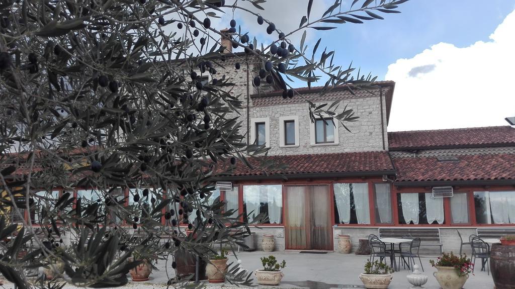 Agriturismo La Vecchia Cascina Di Paolo & Belinda Pietrelcina Exterior foto