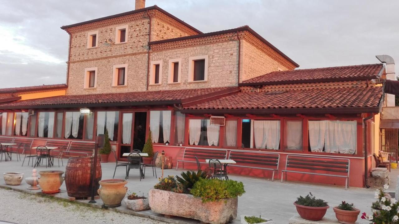 Agriturismo La Vecchia Cascina Di Paolo & Belinda Pietrelcina Exterior foto