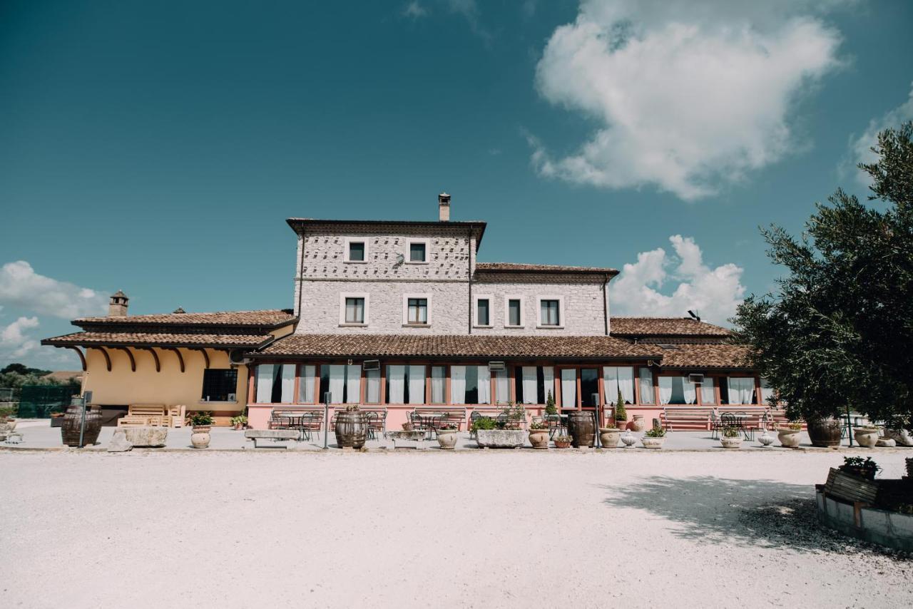 Agriturismo La Vecchia Cascina Di Paolo & Belinda Pietrelcina Exterior foto